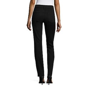 Liz Claiborne Classic Skinny Jeans